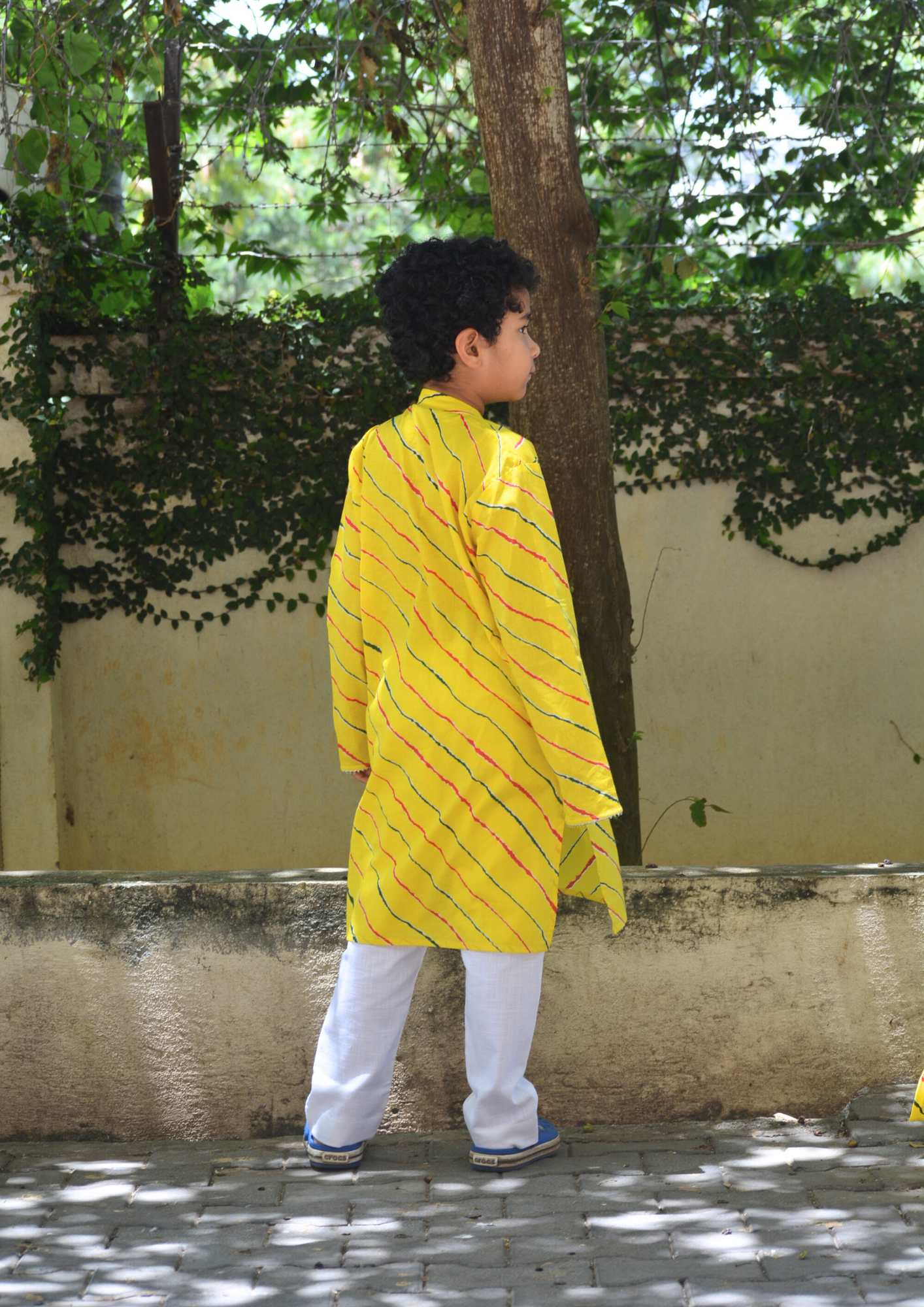 Yellow Leheriya Printed Cotton Kurta With White Pants - Set of 2