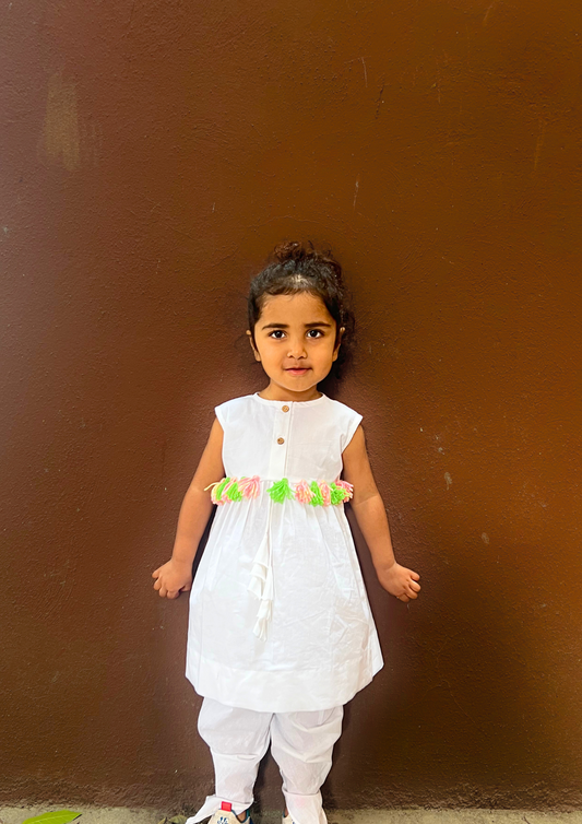 Girls White Kurti Set With Multicolour Tassels (Holi Special)