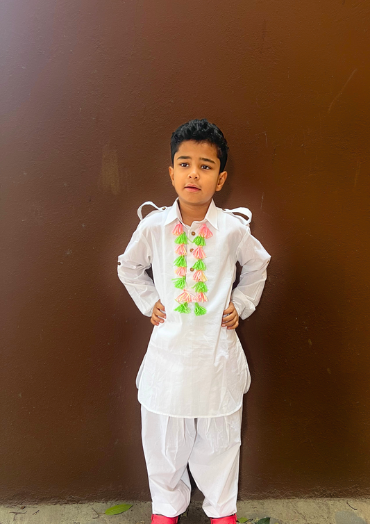 Boys White Pathani Kurta Set With Multicolour Tassels (Holi Special)